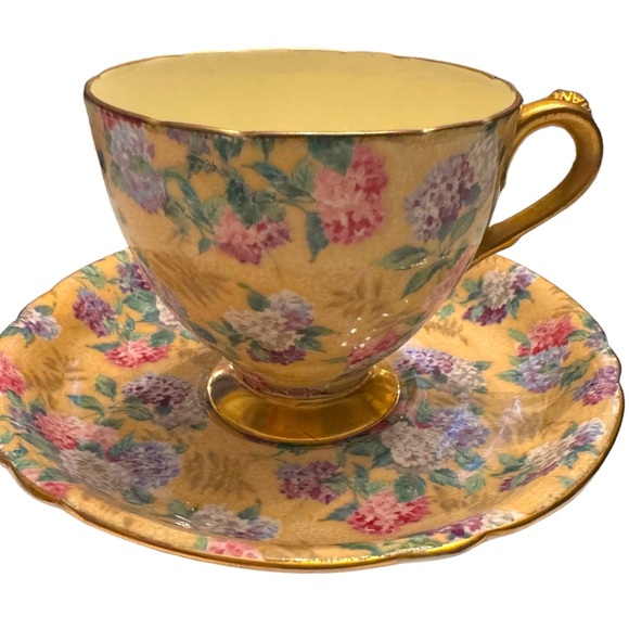 Vintage SHELLEY IVORY SUMMER GLORY CHINTZ CUP AND SAUCER WITH GOLD TRIM - Picture 4 of 9
